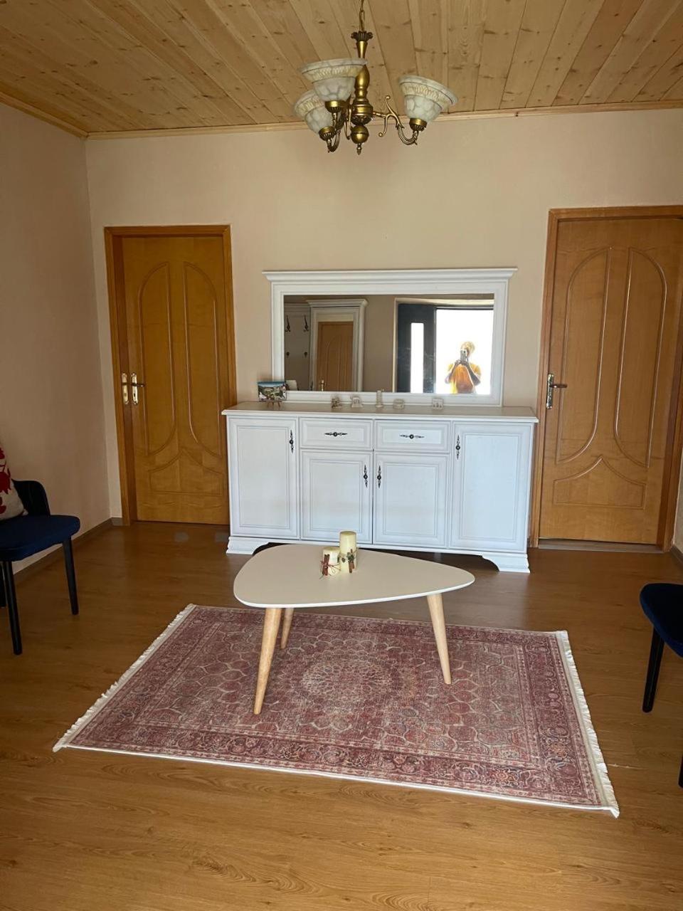 Alva Room'S Gjirokastër Buitenkant foto