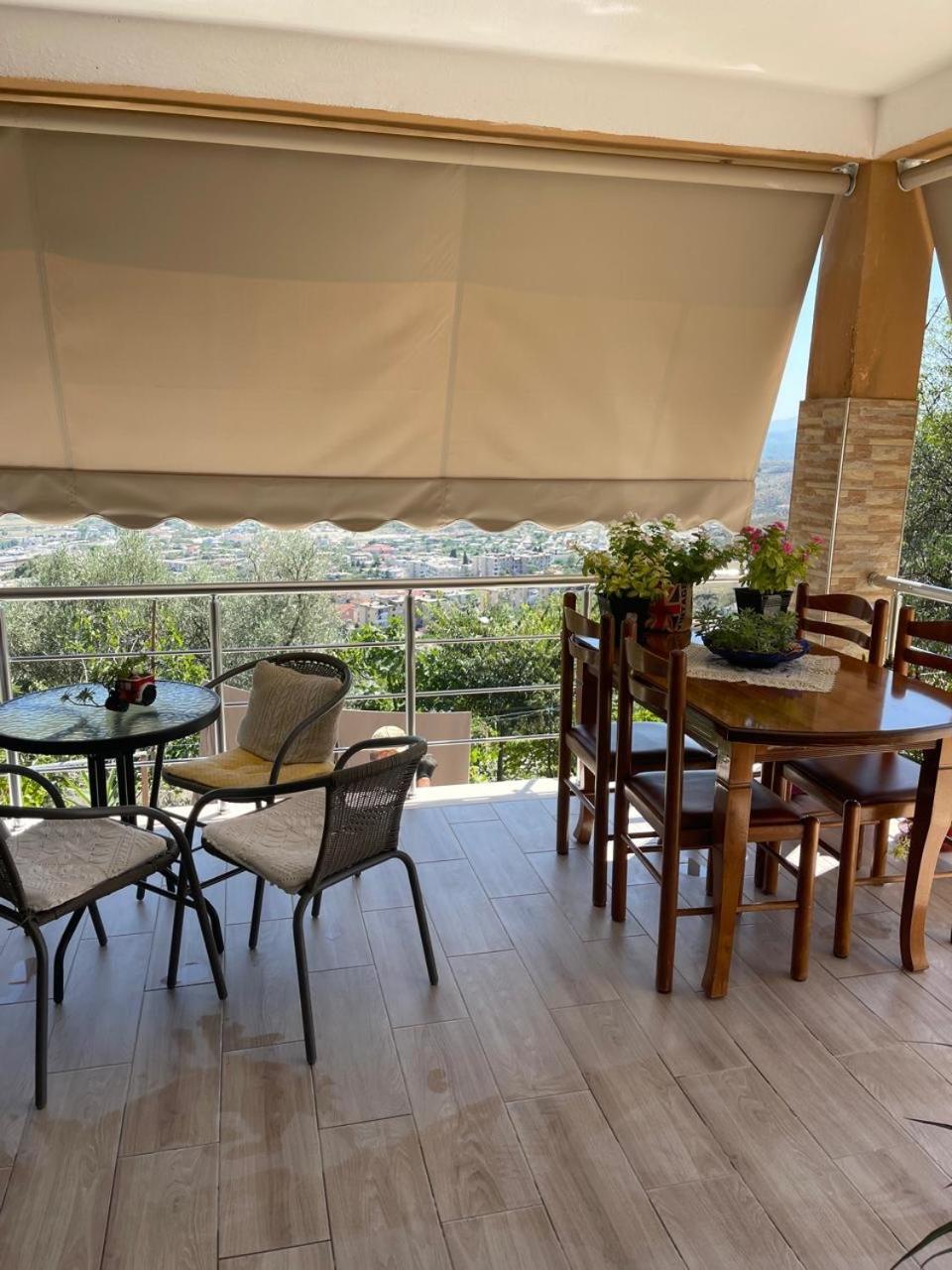 Alva Room'S Gjirokastër Buitenkant foto