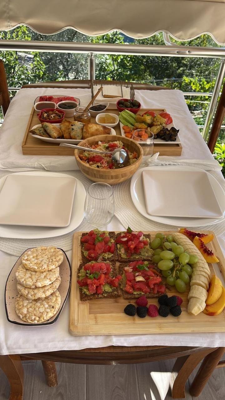Alva Room'S Gjirokastër Buitenkant foto